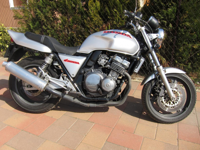 Honda CB 400 SF ezüst